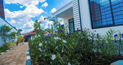 Halo Home is a modern short-term rental apartment offering fully furnished.