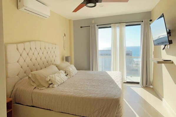 2 bedrooms, iron/ironing board, WiFi