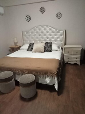 2 slaapkamers, een strijkplank/strijkijzer, wifi