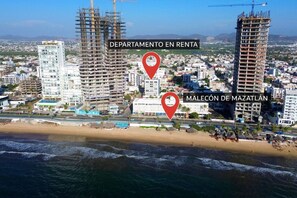 Una playa cerca
