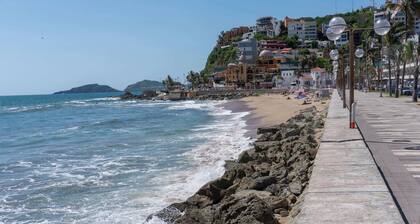 Charming apartment Near Plazuela Machado!