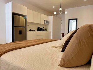 1 chambre, fer et planche à repasser, Wi-Fi, draps fournis