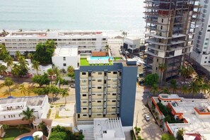 Exterior - Beautiful apartment just 1 block from the beach (Mazatlan)