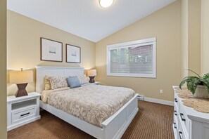 3 bedrooms, iron/ironing board, travel cot, free WiFi