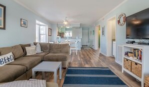 TV, offices - Sea The World- Private Access to Beach! (Carolina Beach)