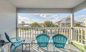 Property grounds - Sea The World- Private Access to Beach! (Carolina Beach)