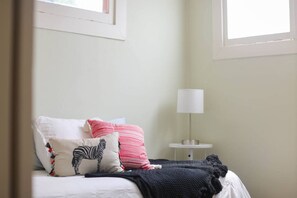 Bügeleisen/Bügelbrett, WLAN, Bettwäsche