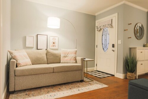 Cozy Pac Hts studio 2 min walk to Lafayette Park