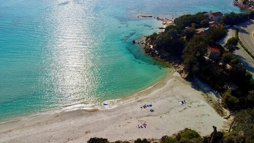 Villa with sea view, spa and Ruppione beach on foot