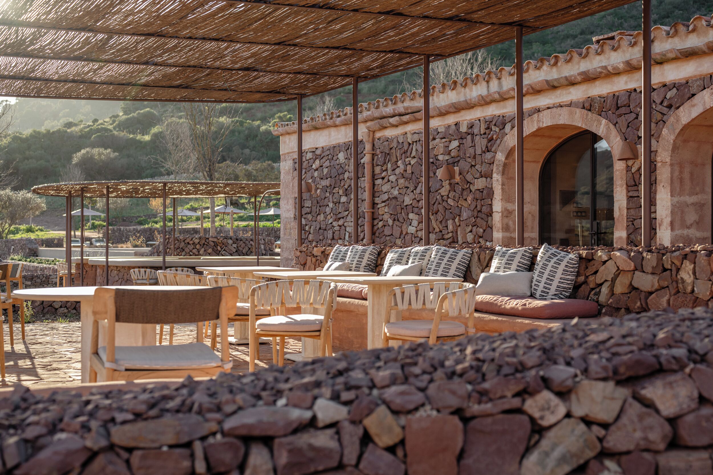 Bar junto a la piscina
