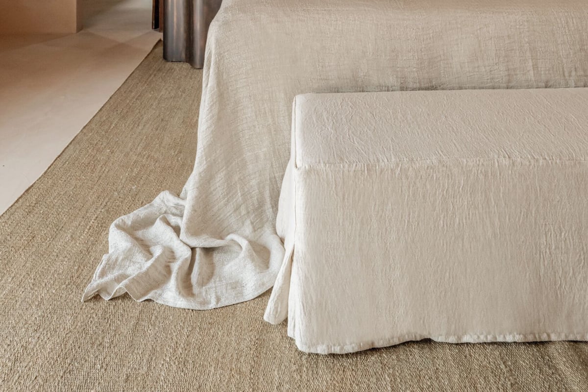 Rom – junior | Safe på rommet, skrivebord, blendingsgardiner og wi-fi (inkludert)