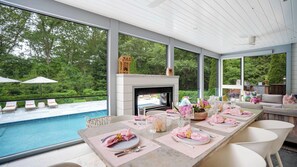 Dining - Beautiful and Modern East Hampton Home, Heated Pool, Perfect for Families (East Hampton)
