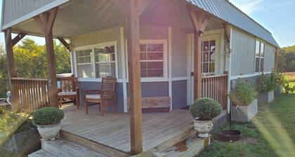 Escape to Nature - dog heaven near Katy Trail and I70. 80 acres, fire pit, wifi
