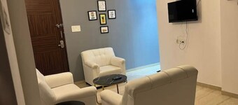 Cozy Riverview 1Bhk House in koregaon park