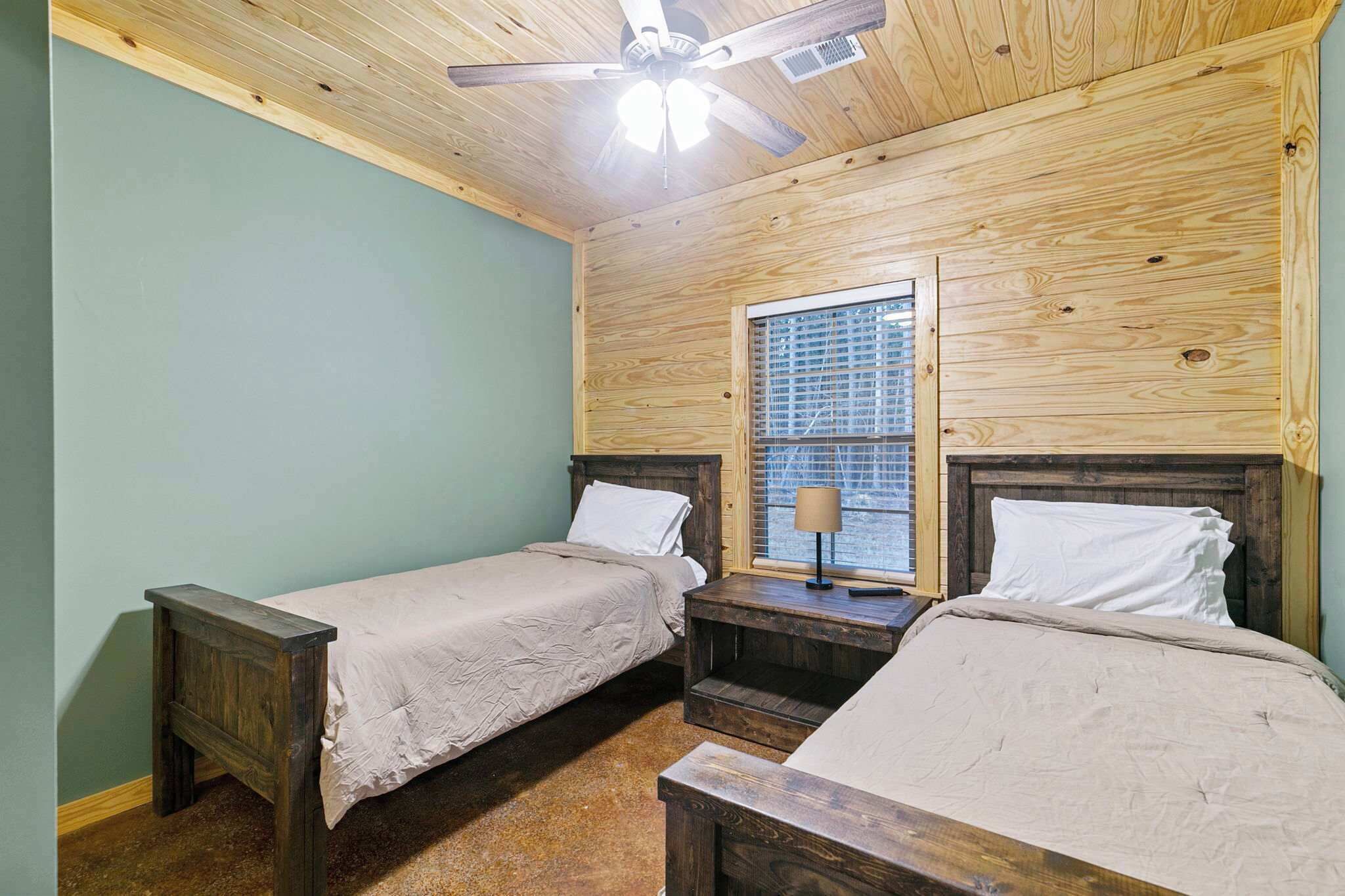 2 bedrooms, bed sheets