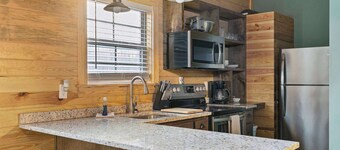 Cabins Of Lay Lake at Beeswax Cabin #5