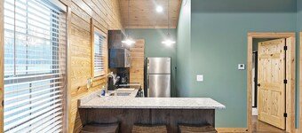 Cabins Of Lay Lake at Beeswax Cabin #1