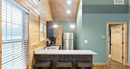 Cabins Of Lay Lake at Beeswax Cabin #1