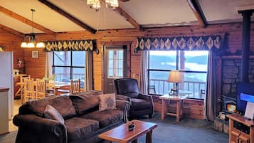 Smart TV, fireplace, DVD player