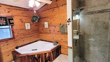 Shower, jetted bath, hair dryer, towels