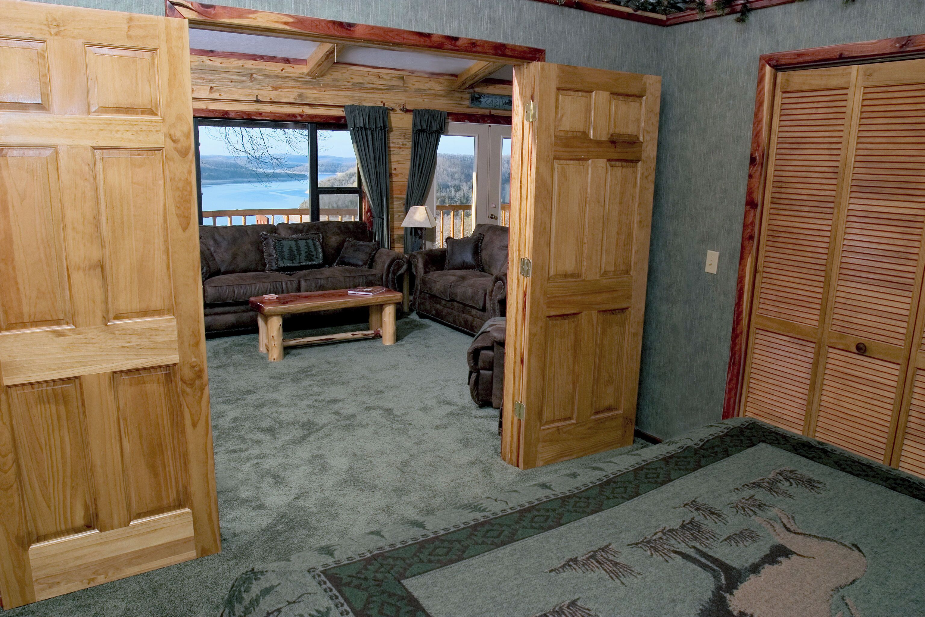 Smart-TV, Kamin, DVD-Player