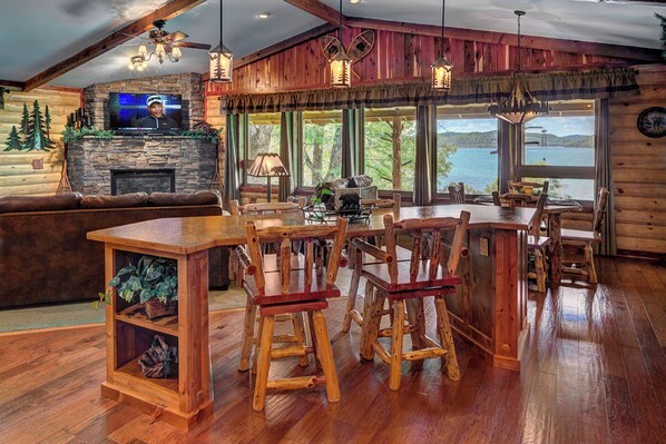 Smart TV, lareira, DVD player