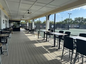 Outdoor dining -  Beautiful 3 BR Condo in Boulevard Tennis/Padel Club-Pool, Fitness, Dining (Vero Beach)