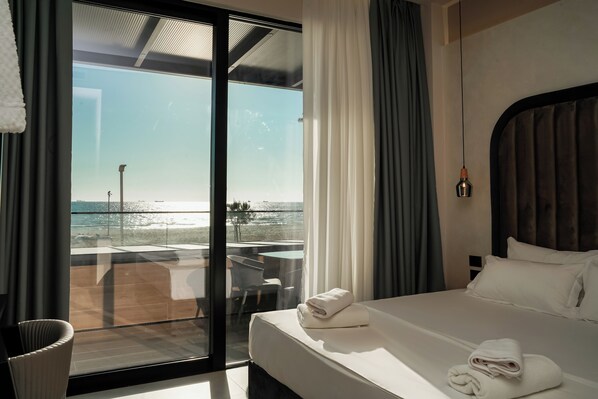 Deluxe Double Room, Balcony, Sea View | Hypo-allergenic bedding, minibar, free WiFi, bed sheets