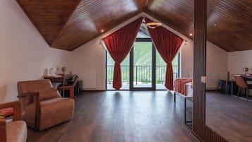 Suíte executiva, vista para a montanha | 1 quarto, roupas de cama de algodão egípcio, roupas de cama premium