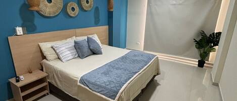 2 bedrooms, in-room safe, iron/ironing board, free WiFi