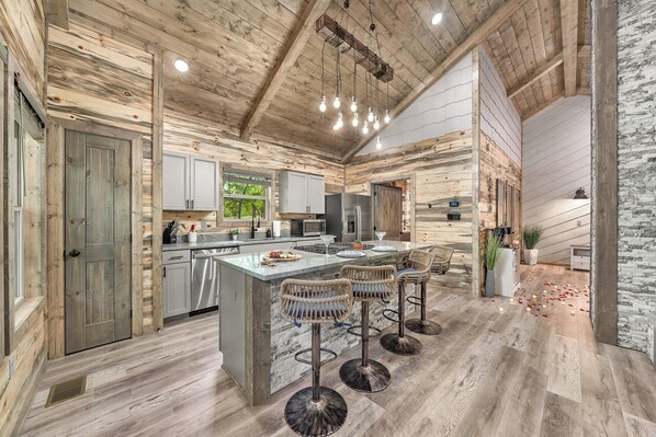 Réfrigérateur, micro-ondes, four, lave-vaisselle