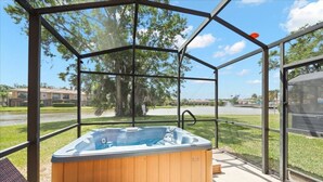 Bain à remous intérieur