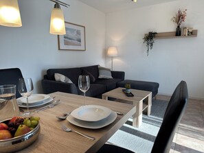 Smart TV - Apartment Bartling in the house Vineta WG7 in the old center of Zempin (Zempin)