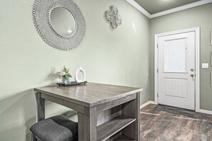 Interior - Peaceful Retreat on Houston Street (Fort Smith)