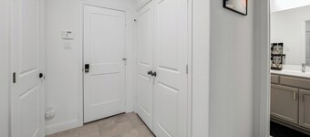 Retro-style hotel suite with garage & pet-friendly perks and no Kitchen