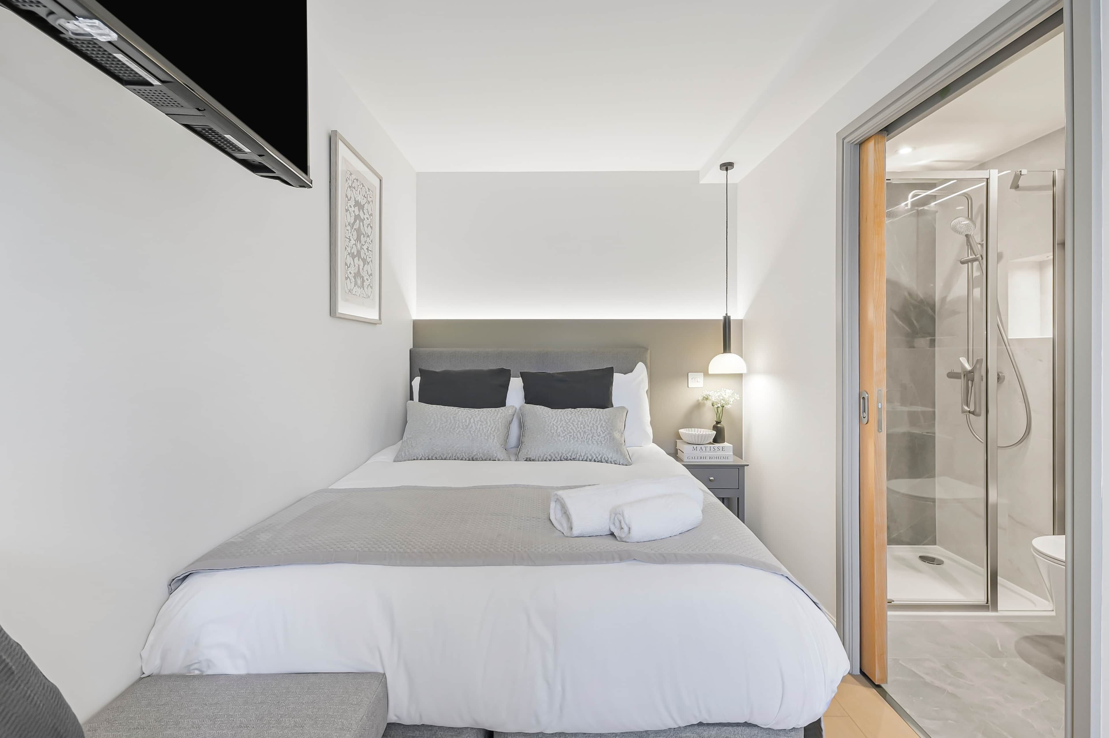 1 bedroom, iron/ironing board, free WiFi, bed sheets