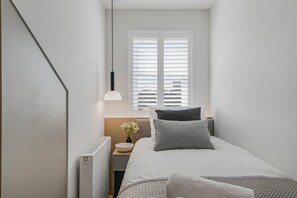 1 chambre, fer et planche Ă repasser, Wi-Fi gratuit, draps fournis