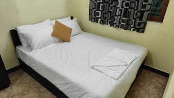Quarto casal luxo | Escrivaninha