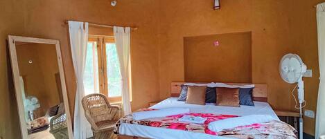 1 bedroom, desk, free WiFi