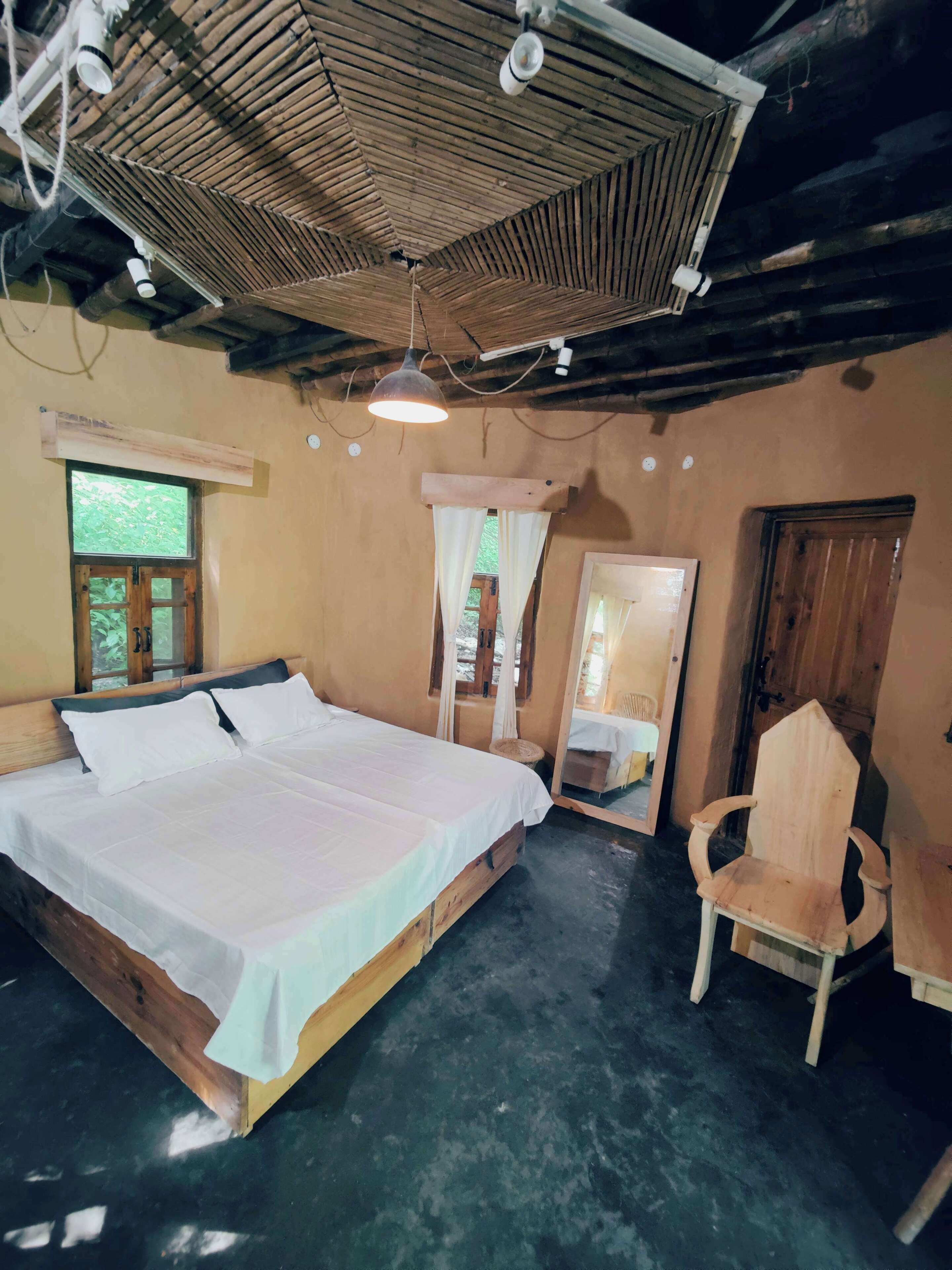 1 室のベッドルーム、デスク、WiFi (無料)