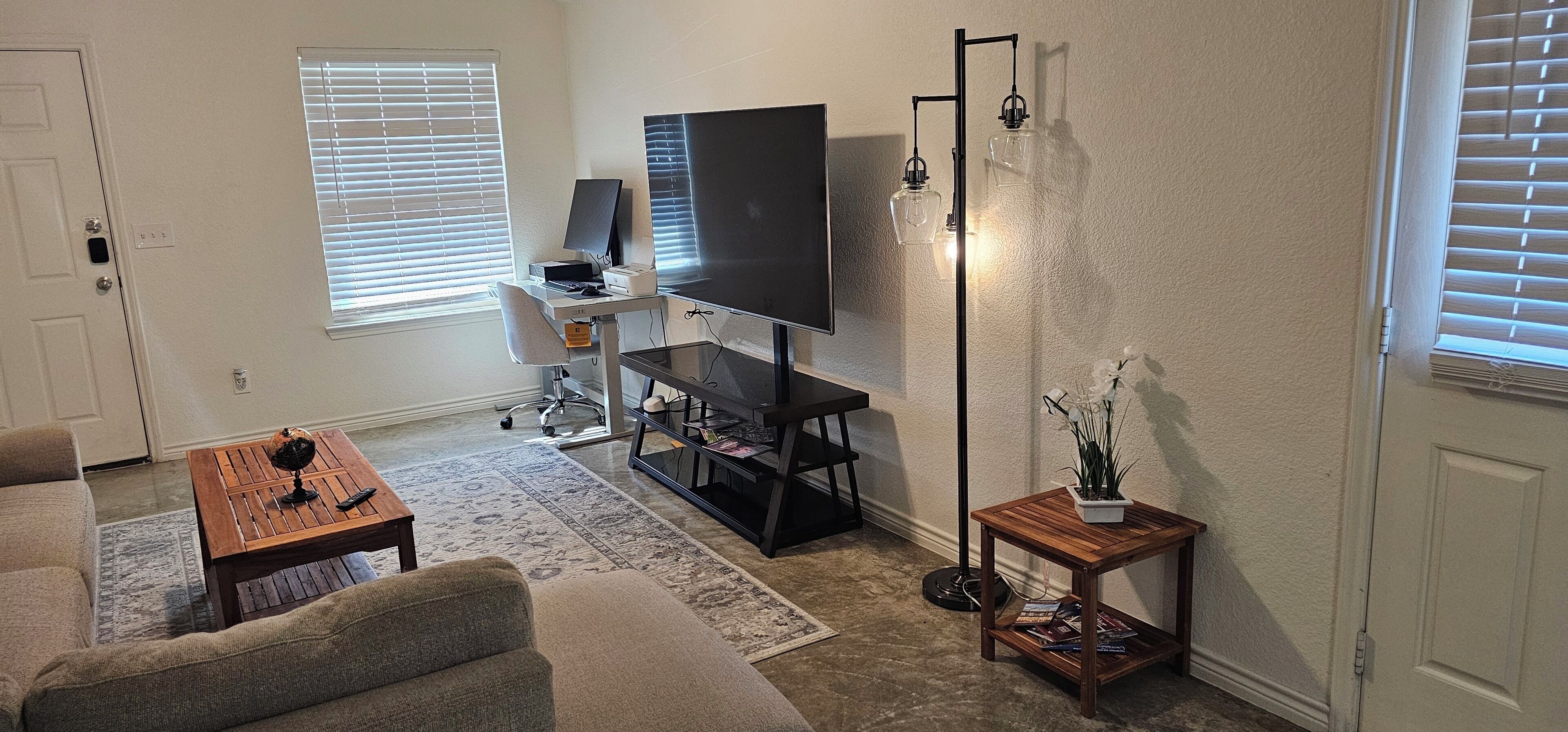 Duplex familial, 3 chambres, non-fumeur, 2 salles de bains | Aire de séjour | Téléviseur connecté de 42 po avec télévision numérique, Netflix