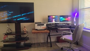 42-inch Smart TV with digital channels, Netflix, streaming services - Duplex Killeen (Killeen)