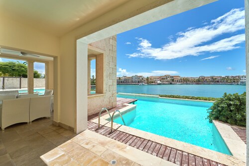 3BR Getaway • Pool & Sunset Views in Cap Cana + complementary Airport Transfer