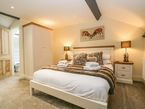 3 Schlafzimmer, individuell dekoriert, individuell eingerichtet
