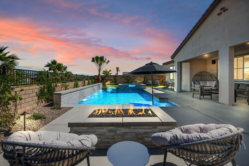 Luxury Desert Escape – Private Pool, Putting Green & Outdoor Oasis!