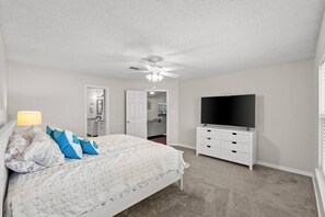 3 bedrooms, iron/ironing board, free WiFi, bed sheets - Relaxing 3BR Oasis with Pool – 5 Miles to Beach! (Navarre)