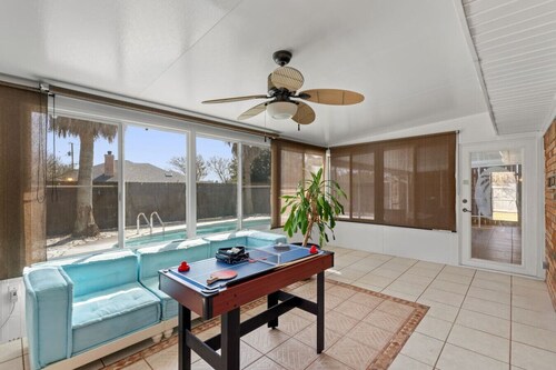 Relaxing 3BR Oasis with Pool – 5 Miles to Beach!