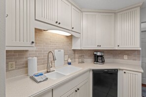 Fridge, microwave, oven, stovetop - Relaxing 3BR Oasis with Pool – 5 Miles to Beach! (Navarre)