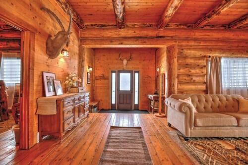 Grand Family Lodge Sleeps 30*Events allowed dry camping, youth groups, corporate