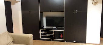 Central Hill 2-bedroom apartment in awesome Reșița with WiFi, AC